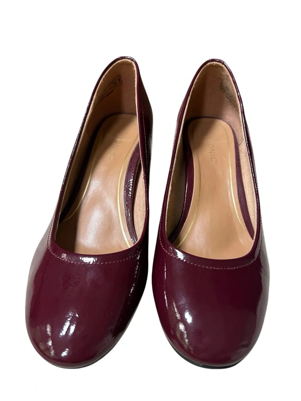 Vionic Carmel Syrah Crinkle Patent Burgundy Block Heel Comfort Pumps, Size 9